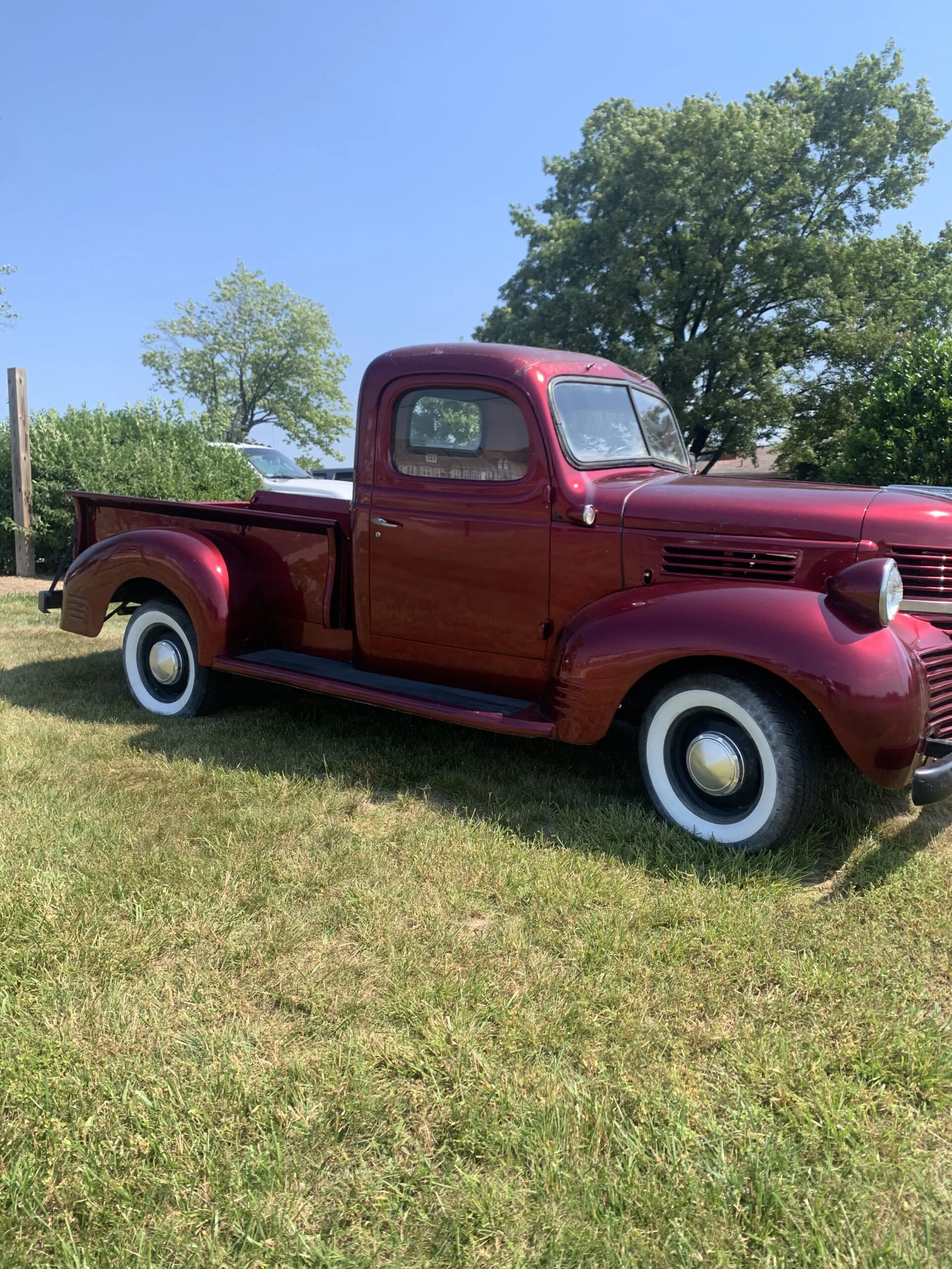 Dodge-Model-wc-1941-Red-Brown-2