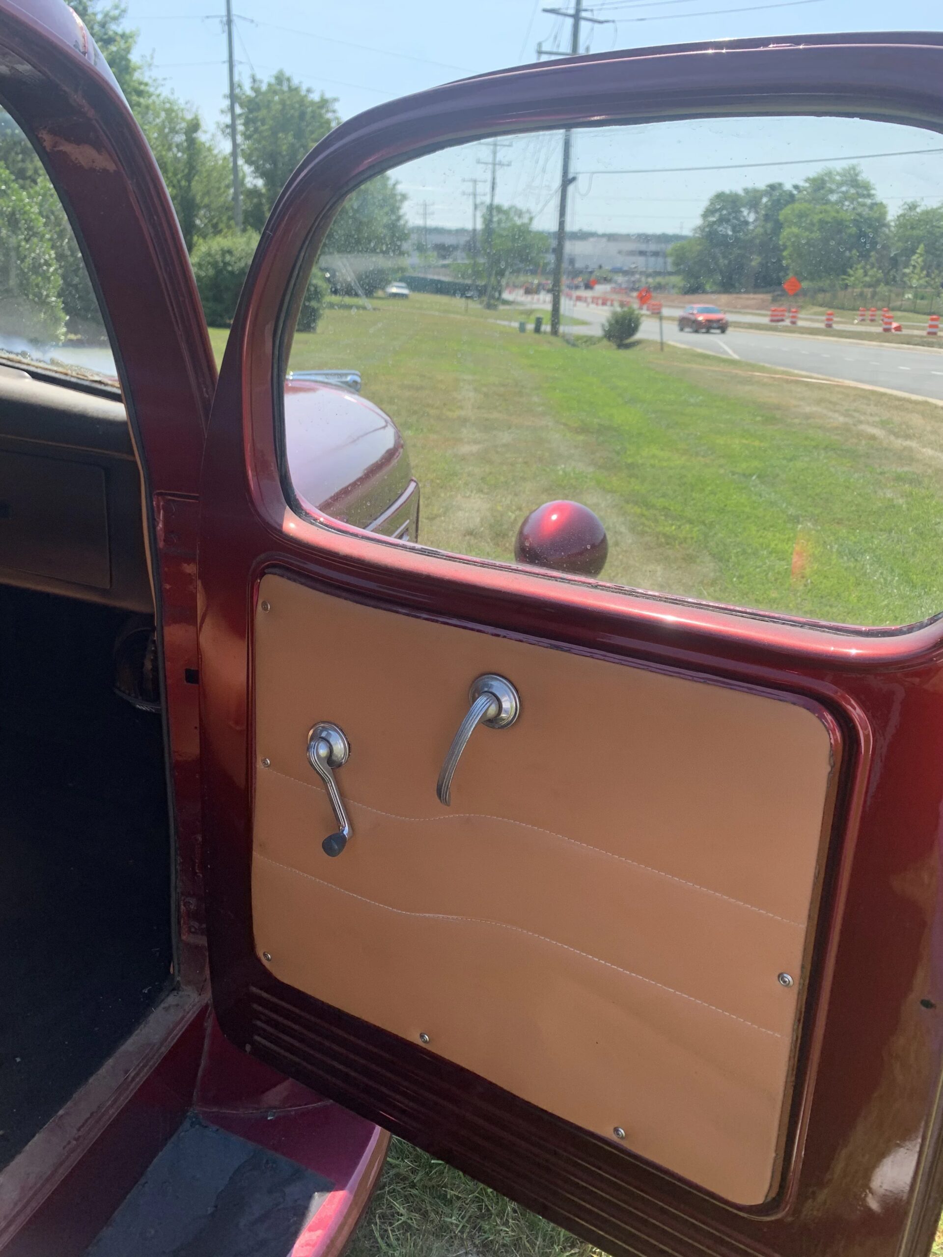 Dodge-Model-wc-1941-Red-Brown-22