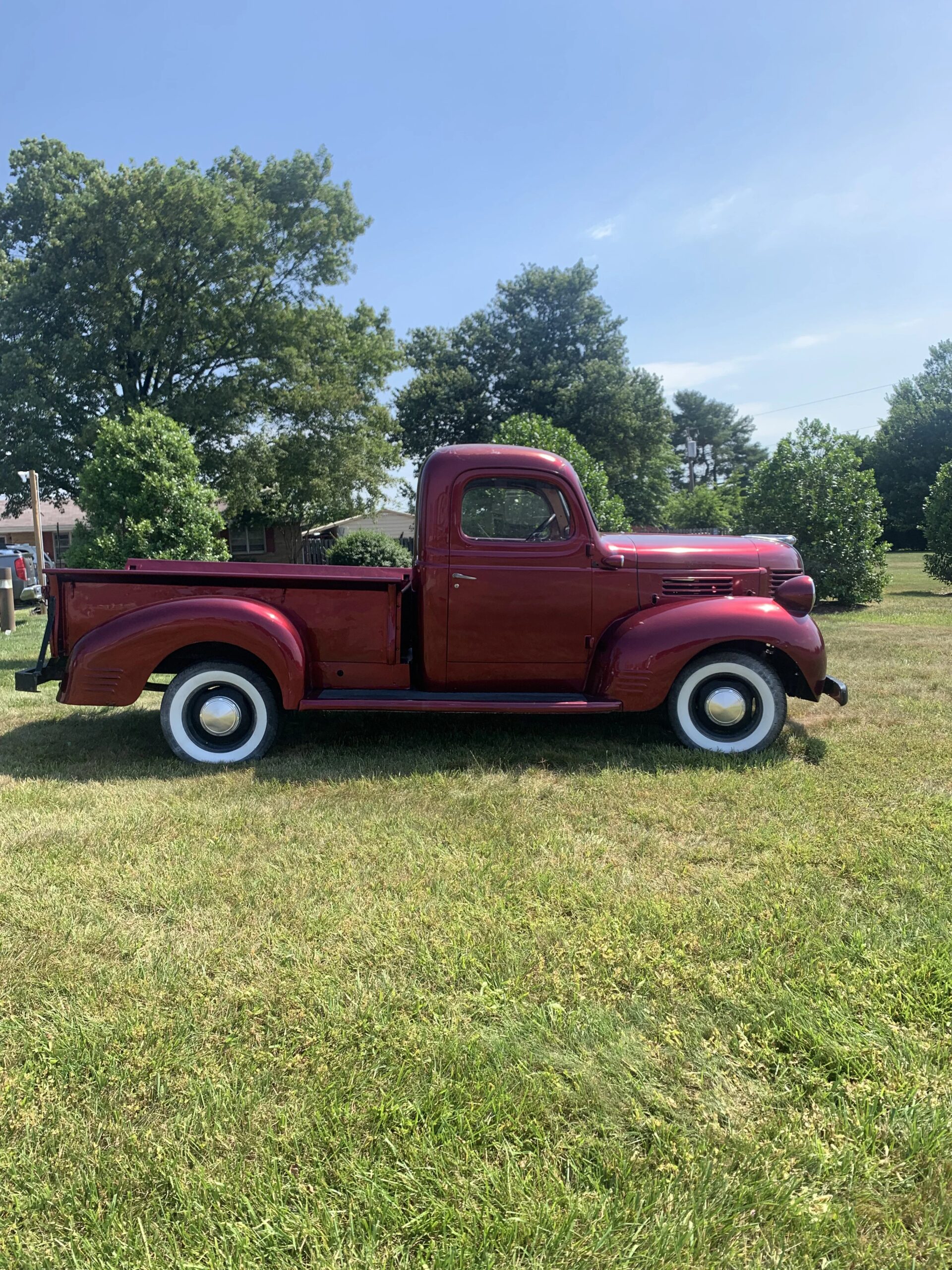 Dodge-Model-wc-1941-Red-Brown-3