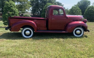 Dodge-Model-wc-1941-Red-Brown-4