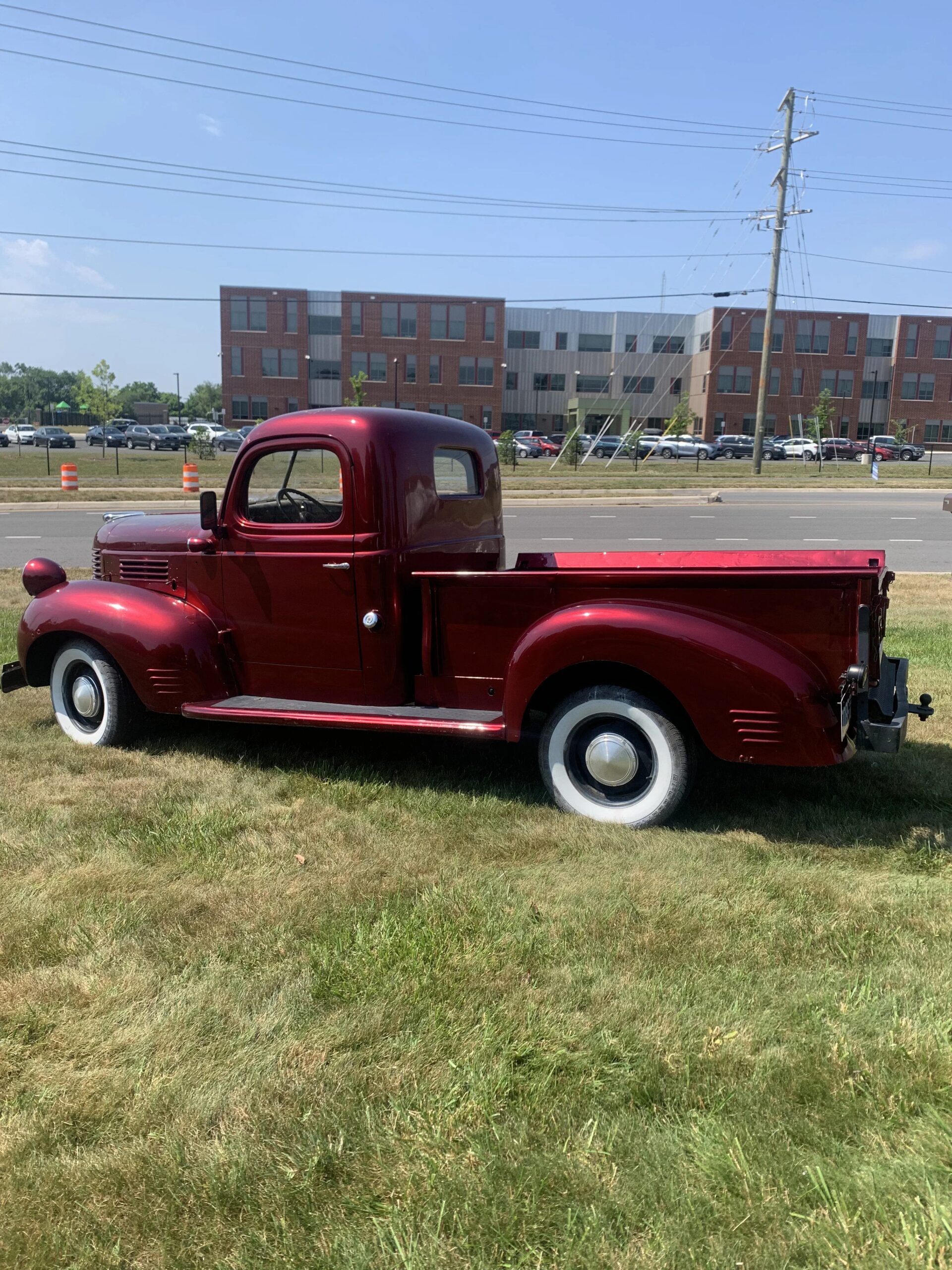 Dodge-Model-wc-1941-Red-Brown-9