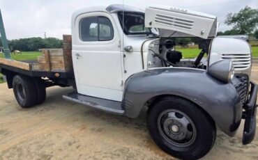 Dodge-Other-1947-White-Gray-2