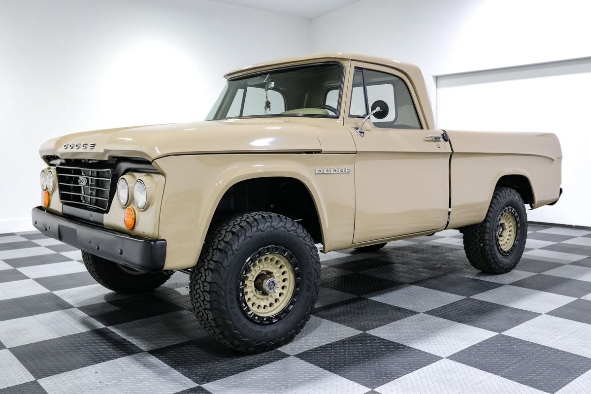 Dodge-Other-Pickups-1962-Pickup-Truck-2