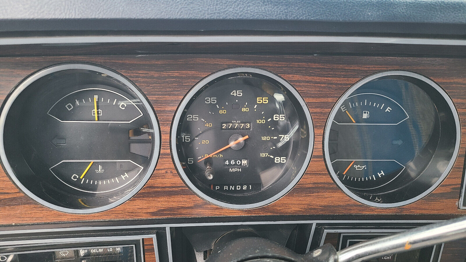 Dodge-Other-Pickups-1985-Pickup-Truck-11