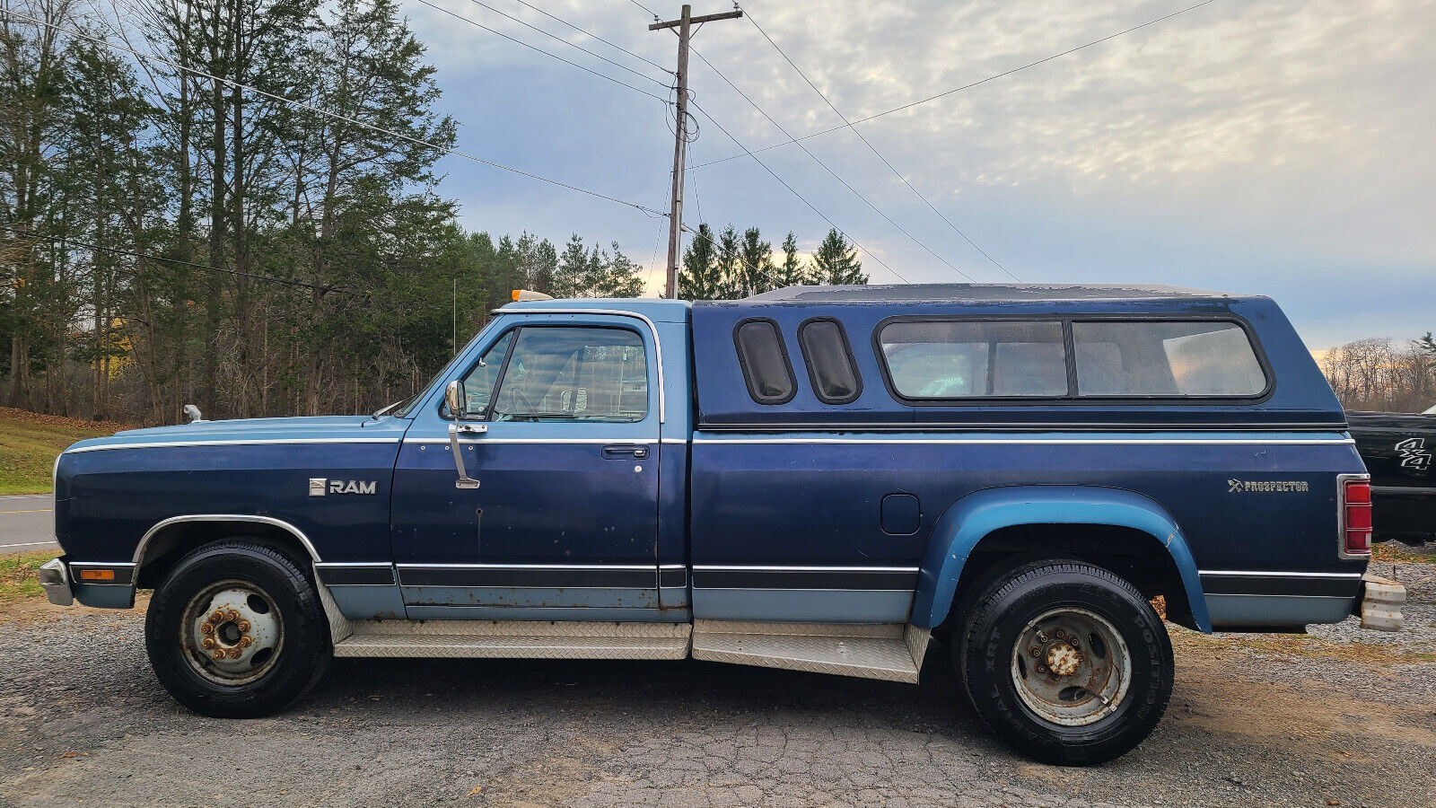 Dodge-Other-Pickups-1985-Pickup-Truck-2