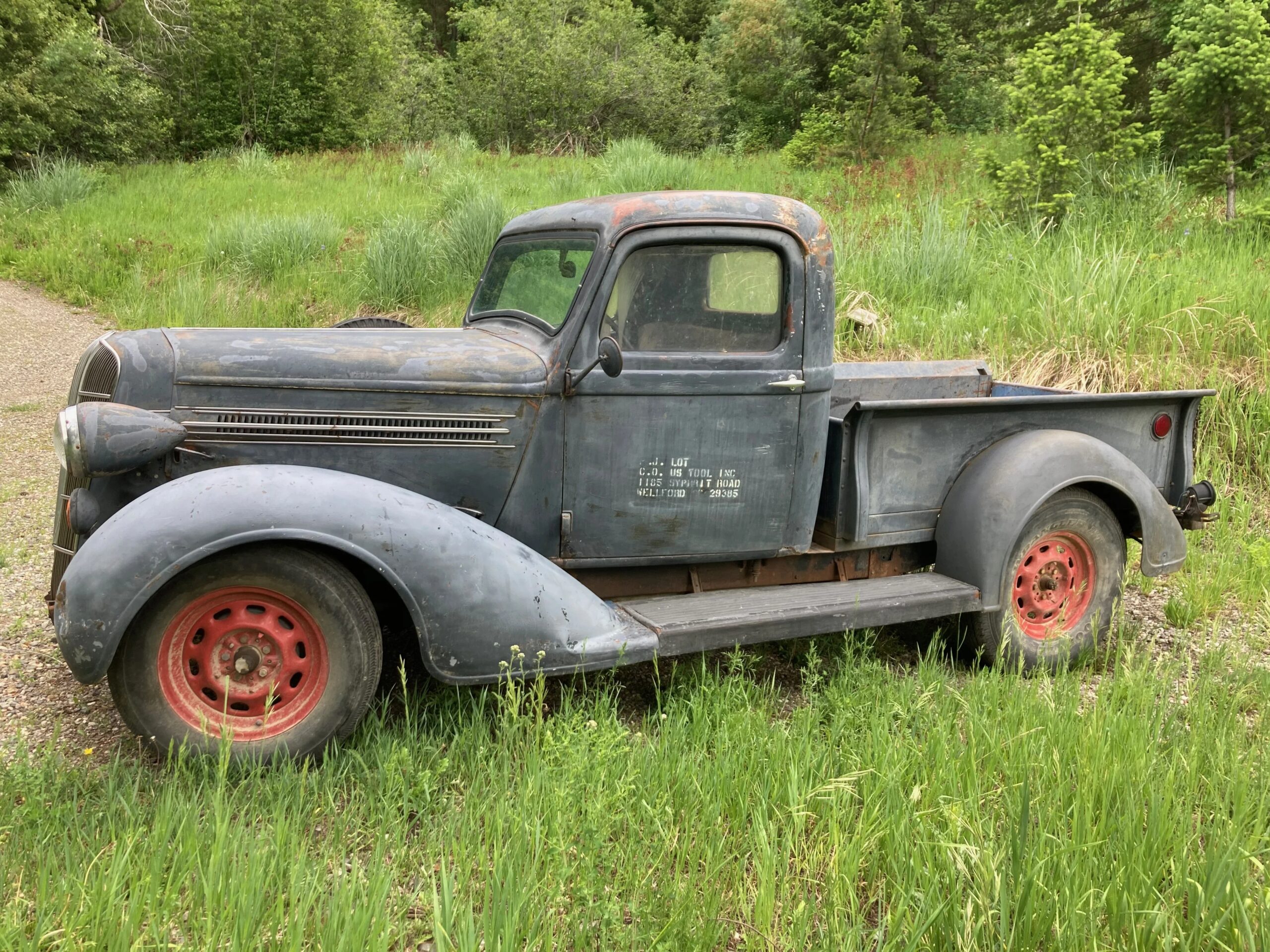 Dodge-Pickup-1936-Gray-11