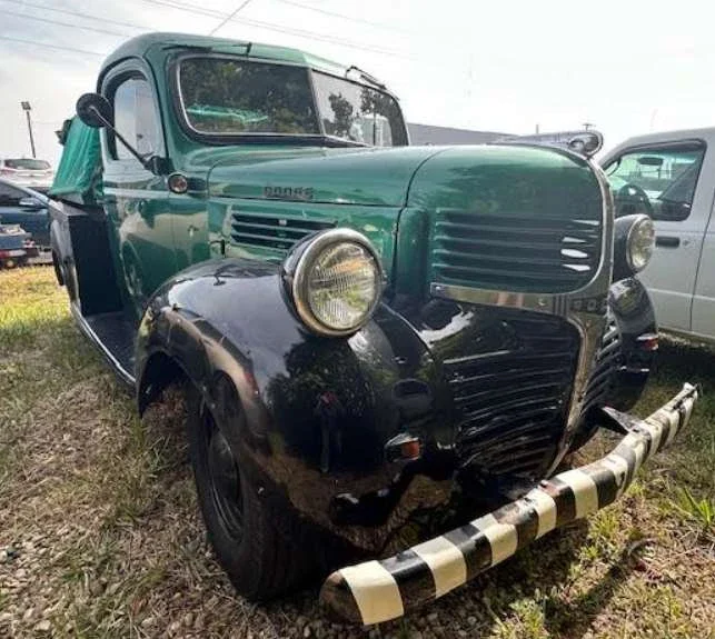 Dodge-Pickup-1946-Black-Green-11