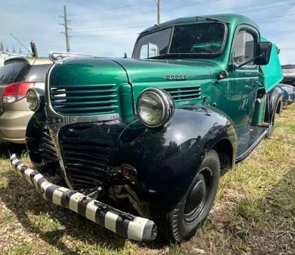 Dodge-Pickup-1946-Black-Green-5