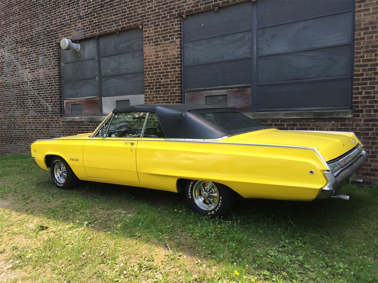 Dodge-Polara-1968-Yellow-Yellow-black-1
