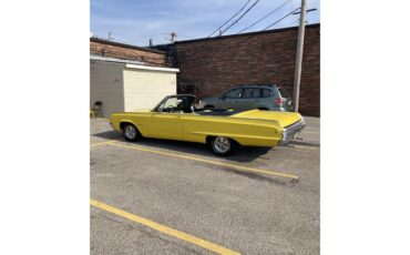 Dodge-Polara-1968-Yellow-Yellow-black-2
