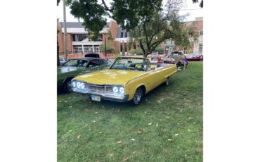 Dodge-Polara-1968-Yellow-Yellow-black