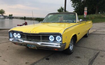 Dodge-Polara-1968-Yellow-Yellow-black-5