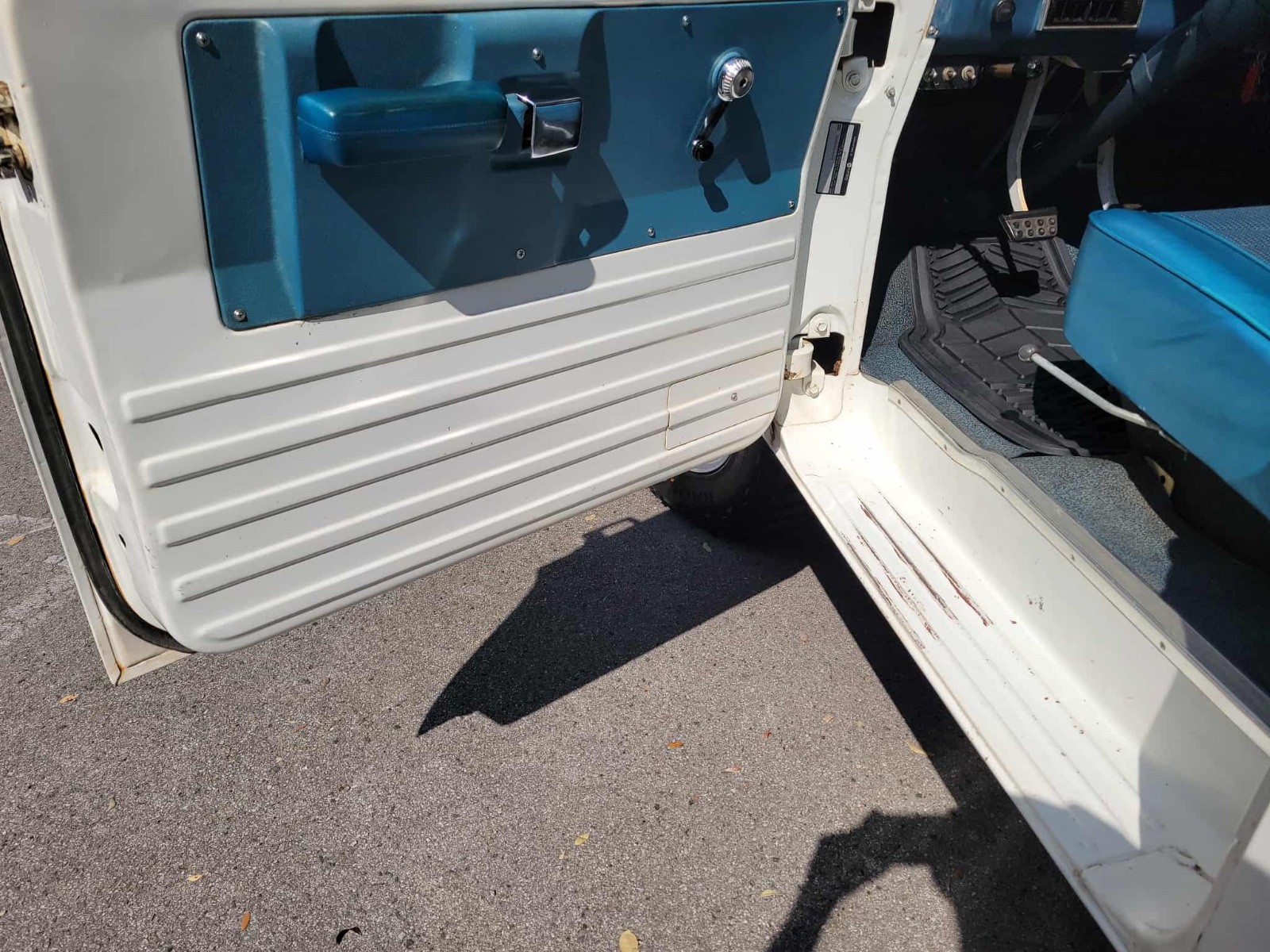 Dodge-Power-Wagon-1970-Standard-Cab-Pickup-19