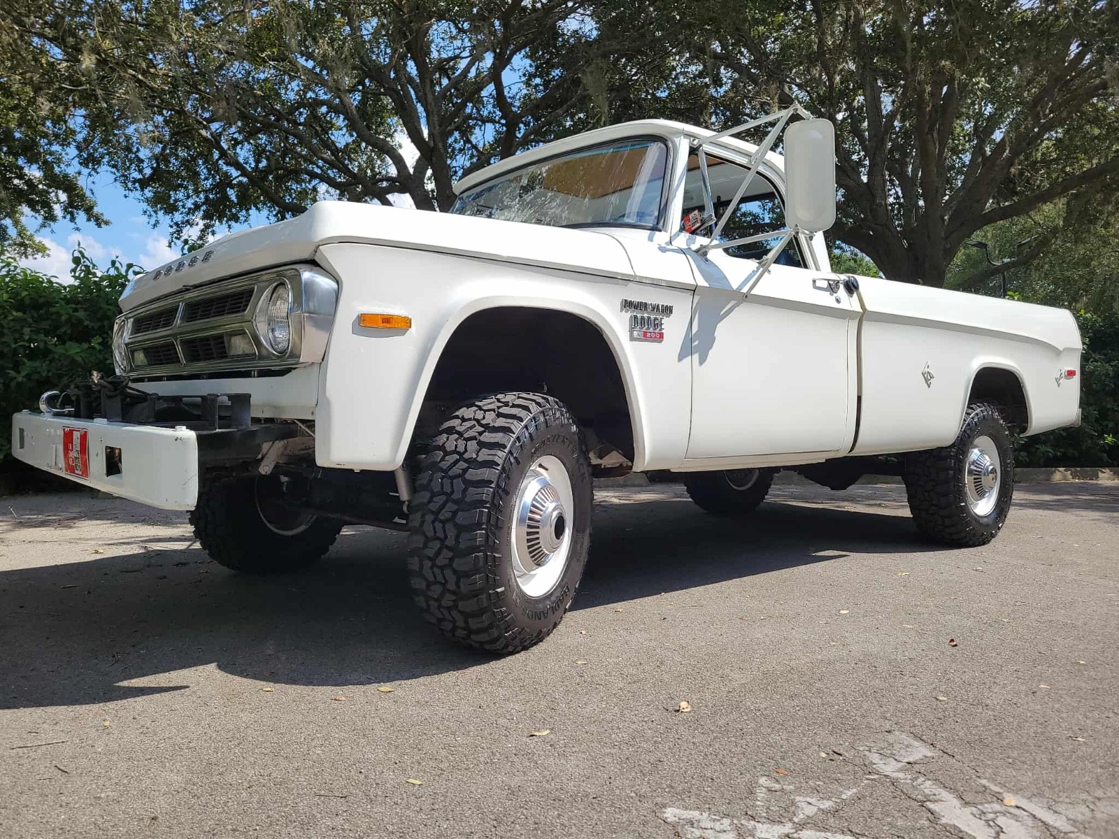 Dodge-Power-Wagon-1970-Standard-Cab-Pickup-6