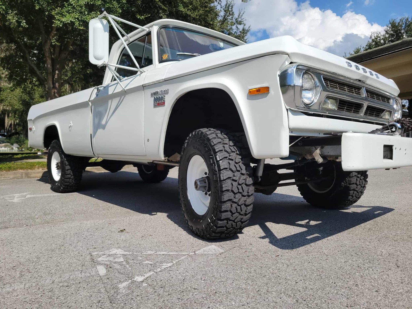 Dodge-Power-Wagon-1970-Standard-Cab-Pickup