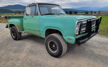 Dodge-Power-Wagon-1972-Standard-Cab-Pickup-1