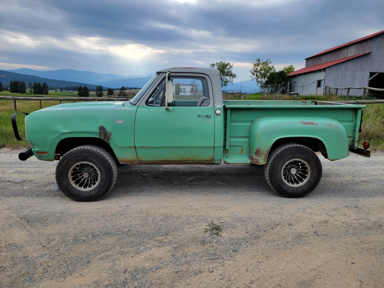 Dodge-Power-Wagon-1972-Standard-Cab-Pickup-4