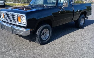 Dodge-Power-wagon-1978-Black-Black-22