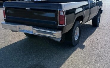 Dodge-Power-wagon-1978-Black-Black-5