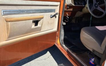Dodge-Ram-1980-White-Gold-7