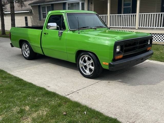 Dodge-Ram-1985-6