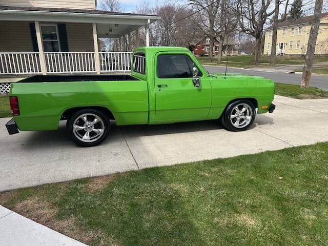 Dodge-Ram-1985-8