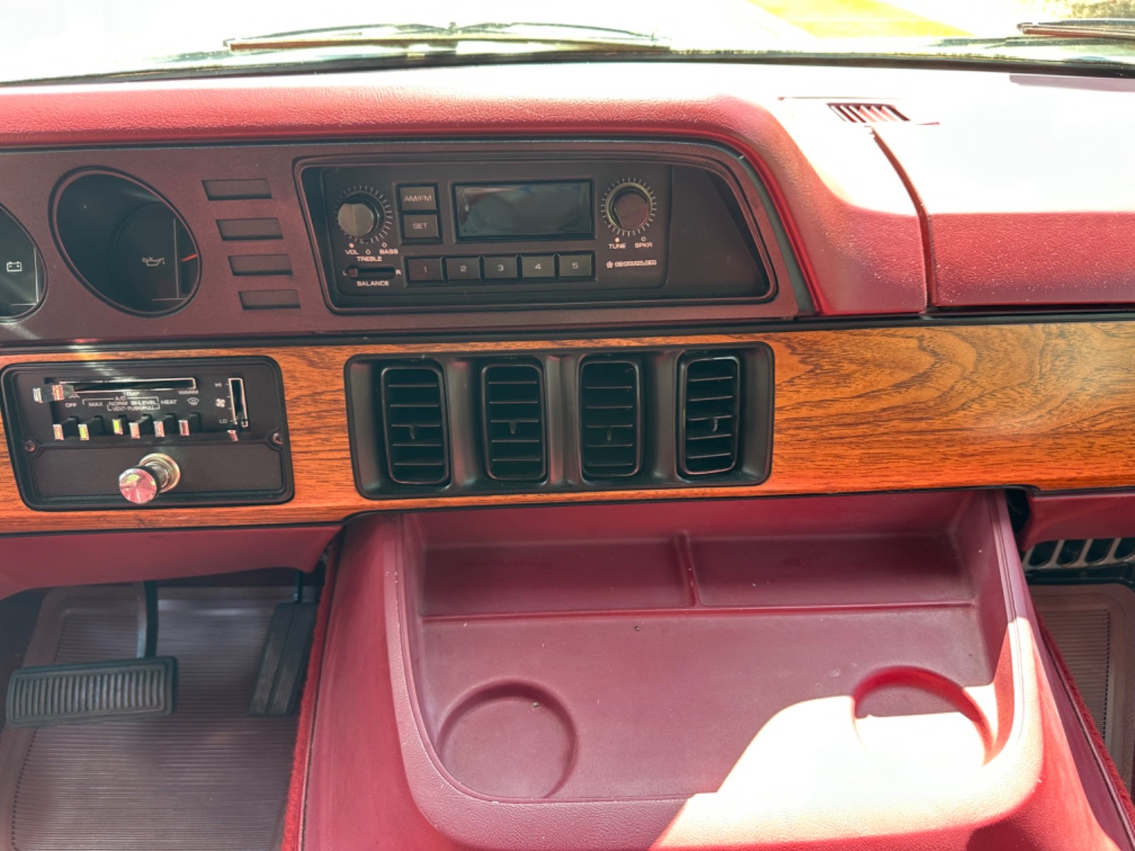 Dodge-Ram-2500-1988-23