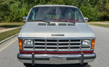 Dodge-Ram-2500-1988-3