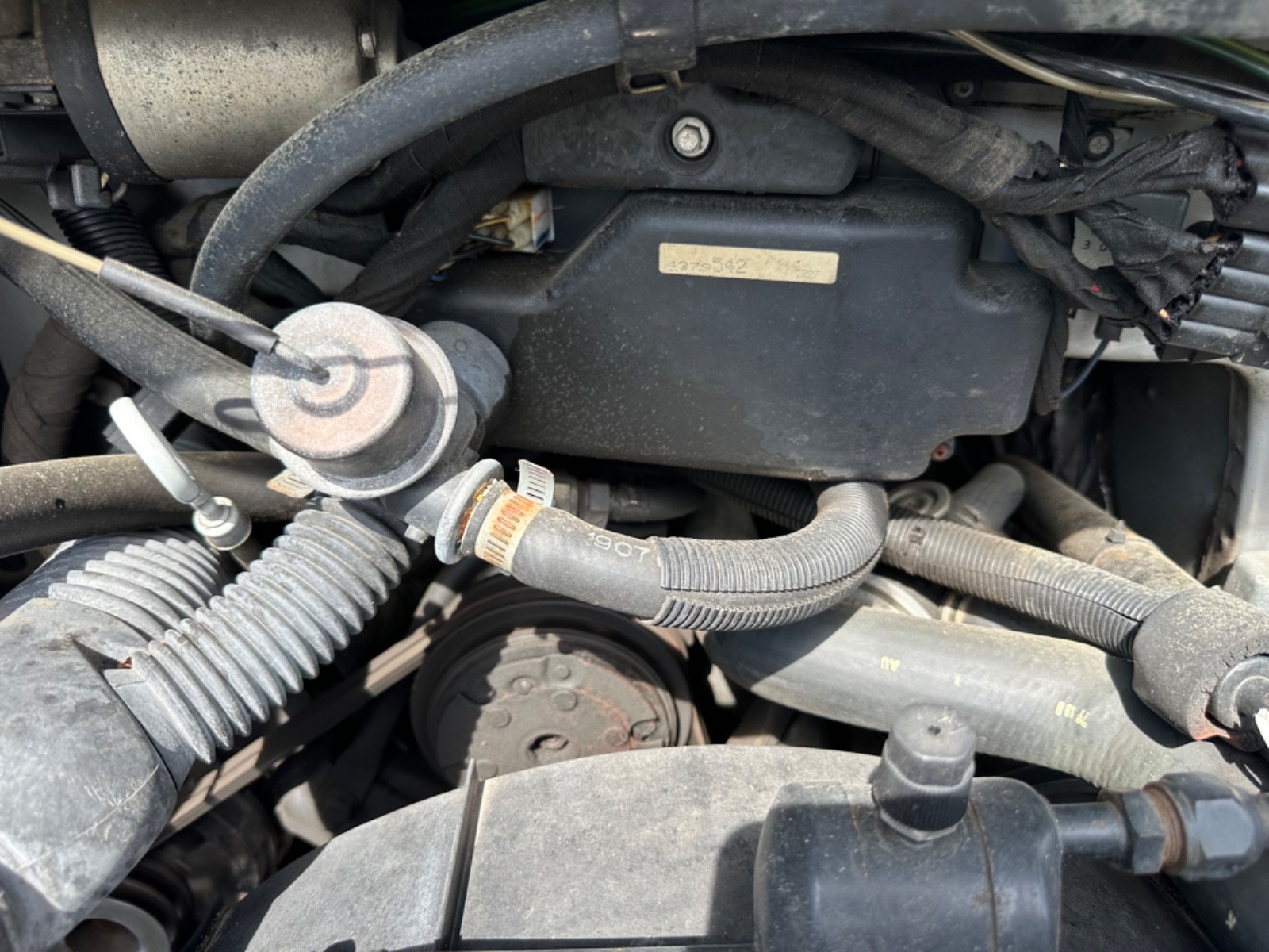 Dodge-Ram-2500-1988-31