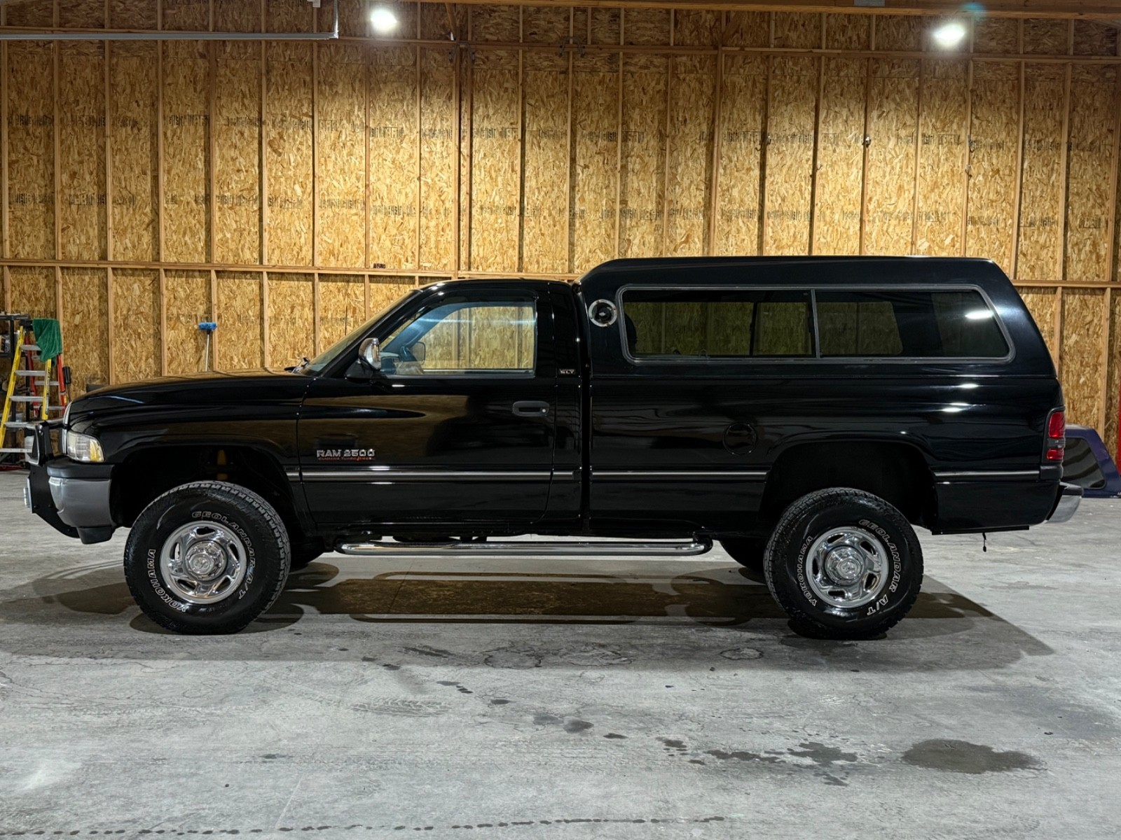 Dodge-Ram-2500-1994-Standard-Cab-Pickup-3