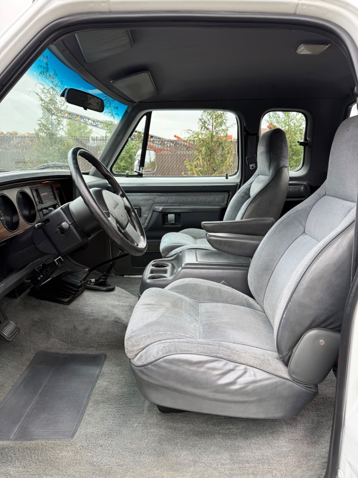 Dodge-Ram-3500-1993-11