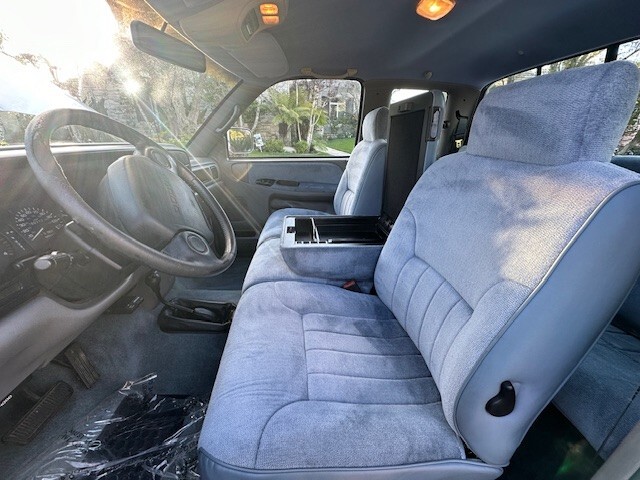 Dodge-Ram-3500-1996-Extended-Cab-Pickup-11