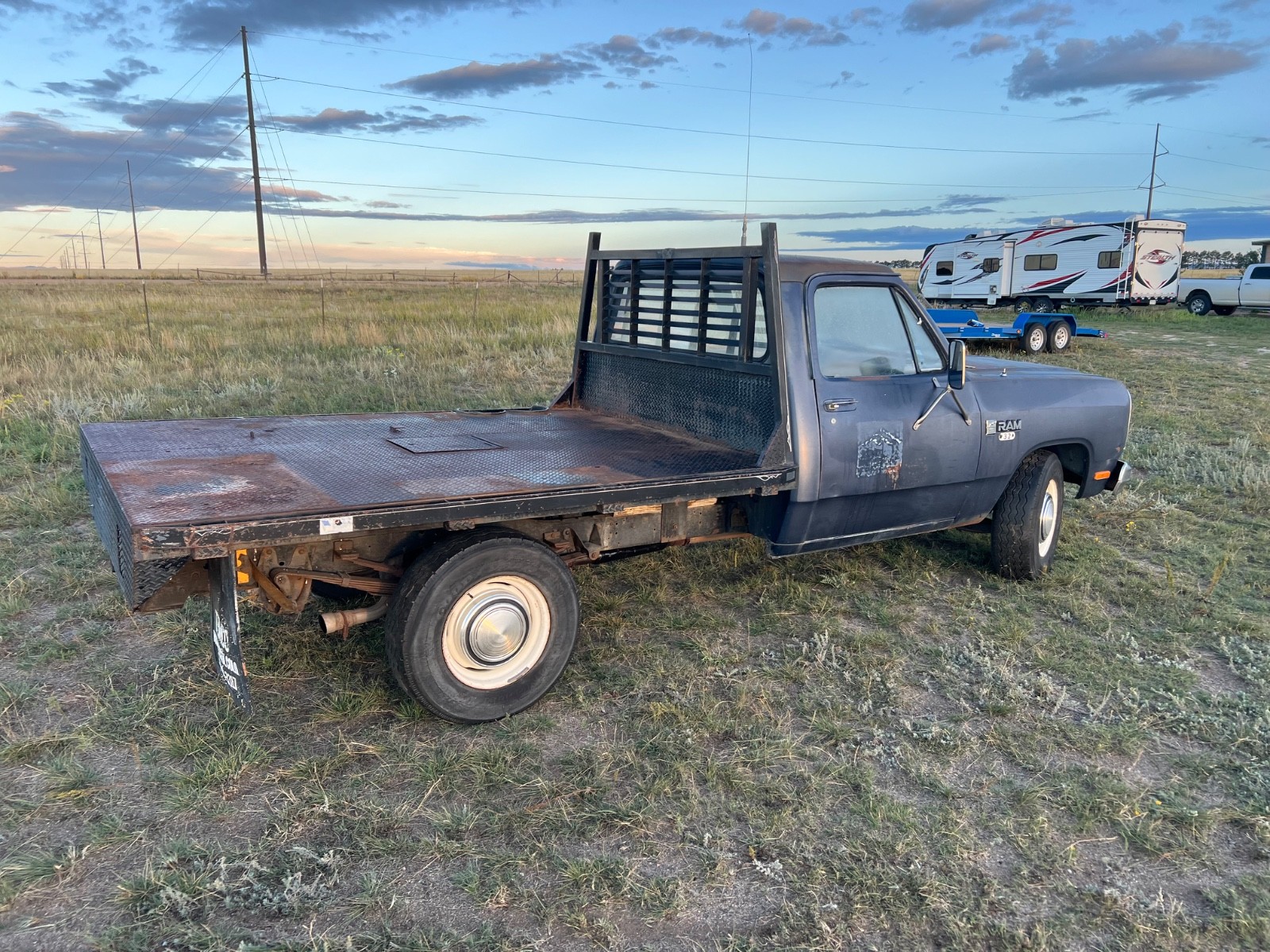Dodge-Ram-D350-survivor-truck-1-ton-1984-truck-2