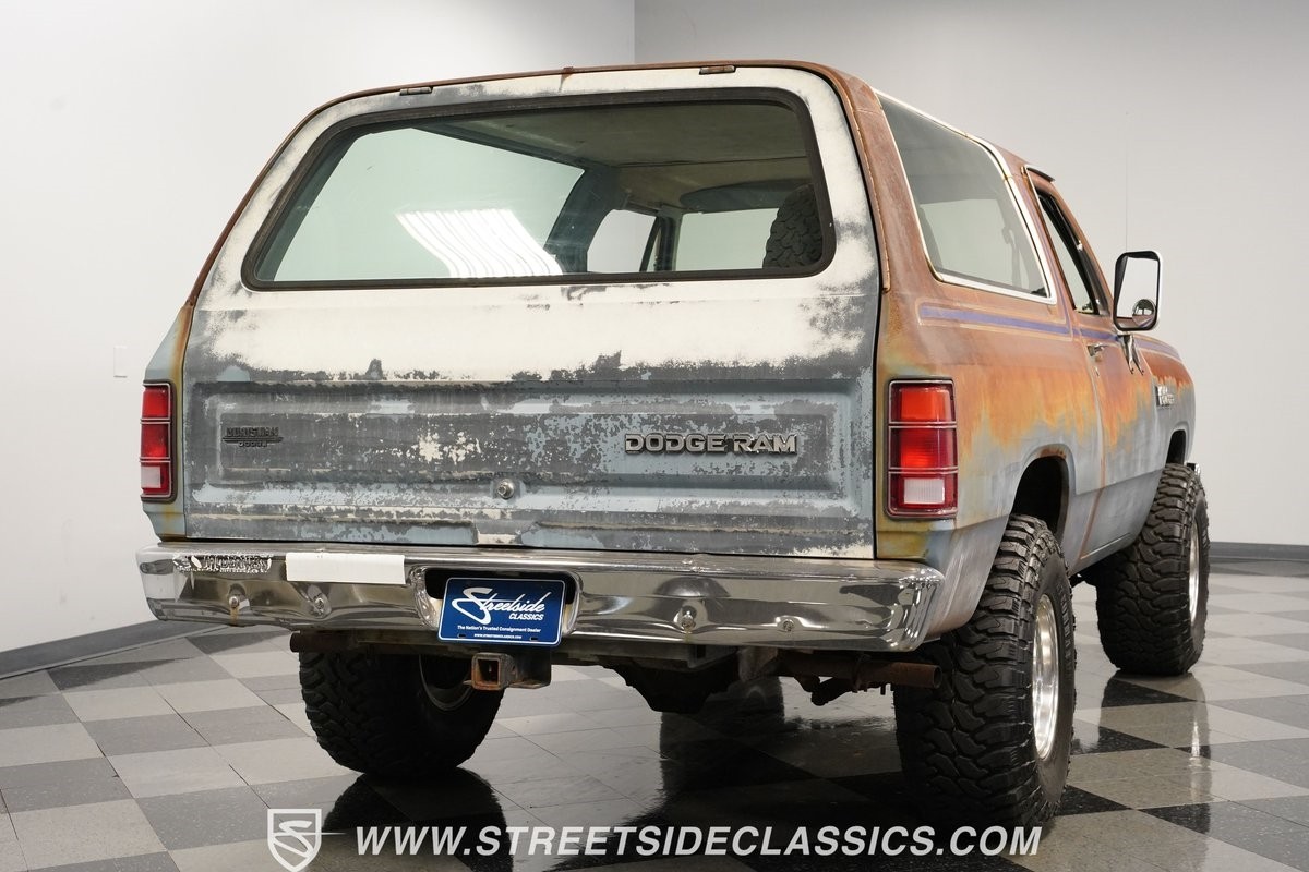 Dodge-Ramcharger-1982-SUV-11