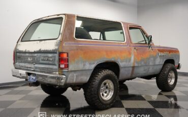 Dodge-Ramcharger-1982-SUV-12