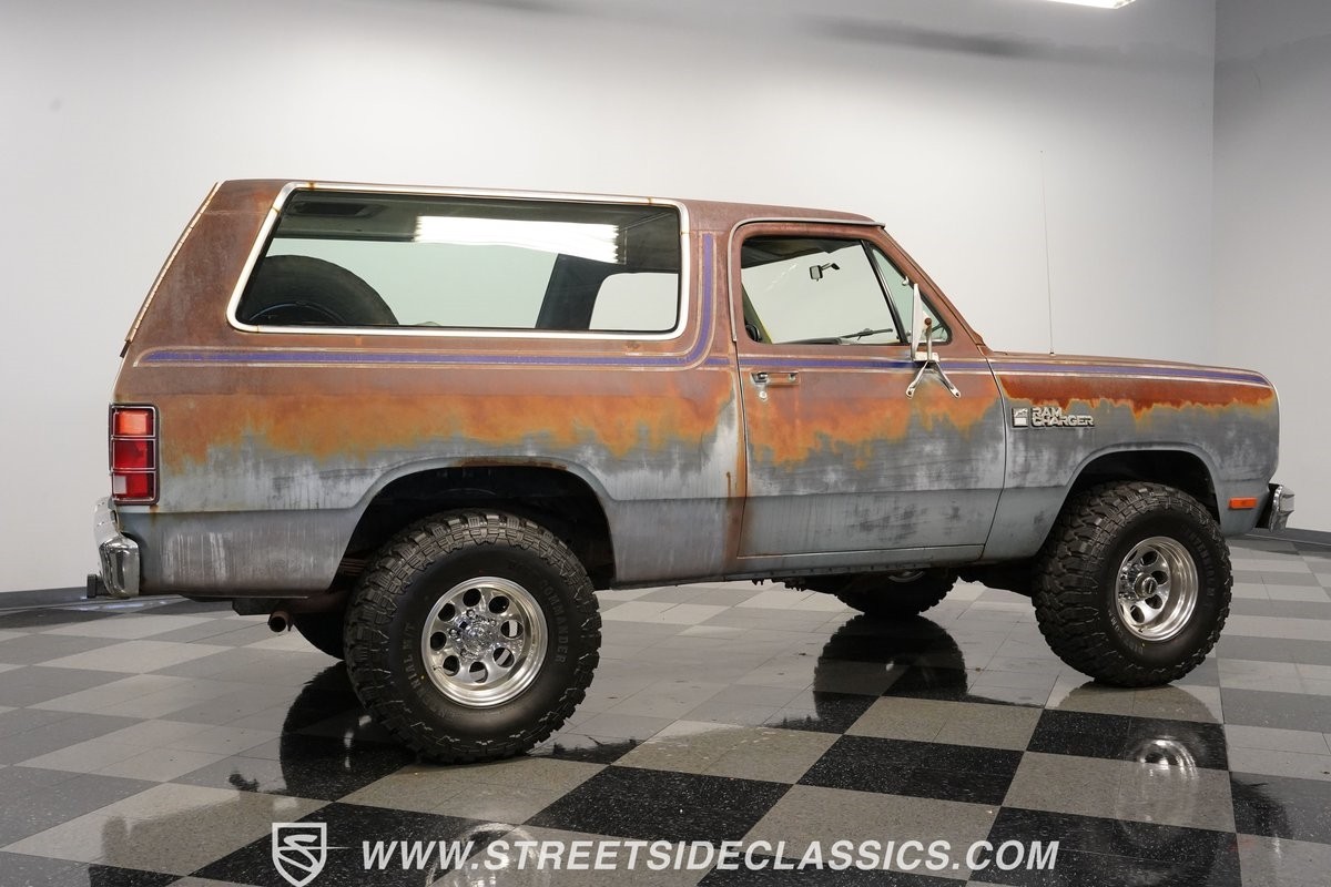 Dodge-Ramcharger-1982-SUV-13