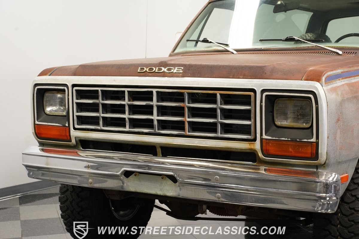 Dodge-Ramcharger-1982-SUV-19
