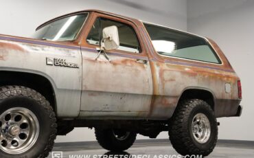 Dodge-Ramcharger-1982-SUV-22
