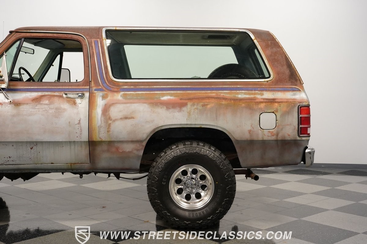 Dodge-Ramcharger-1982-SUV-24