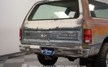 Dodge-Ramcharger-1982-SUV-26