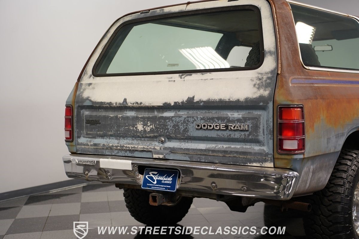 Dodge-Ramcharger-1982-SUV-26