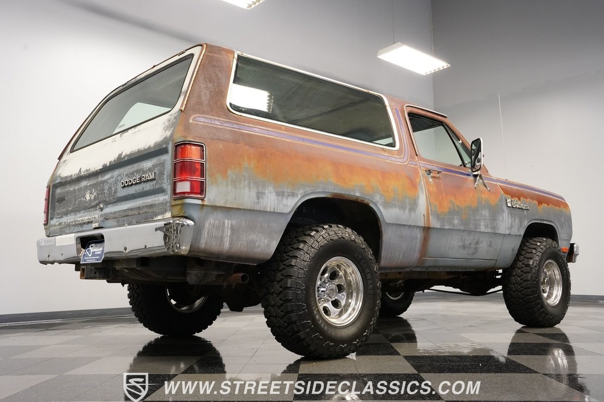 Dodge-Ramcharger-1982-SUV-27