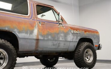 Dodge-Ramcharger-1982-SUV-28