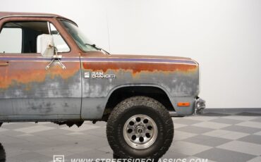 Dodge-Ramcharger-1982-SUV-30
