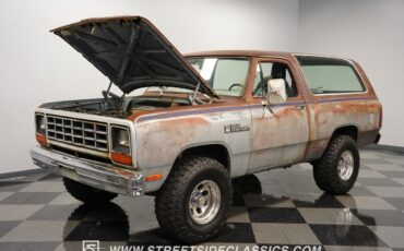 Dodge-Ramcharger-1982-SUV-31