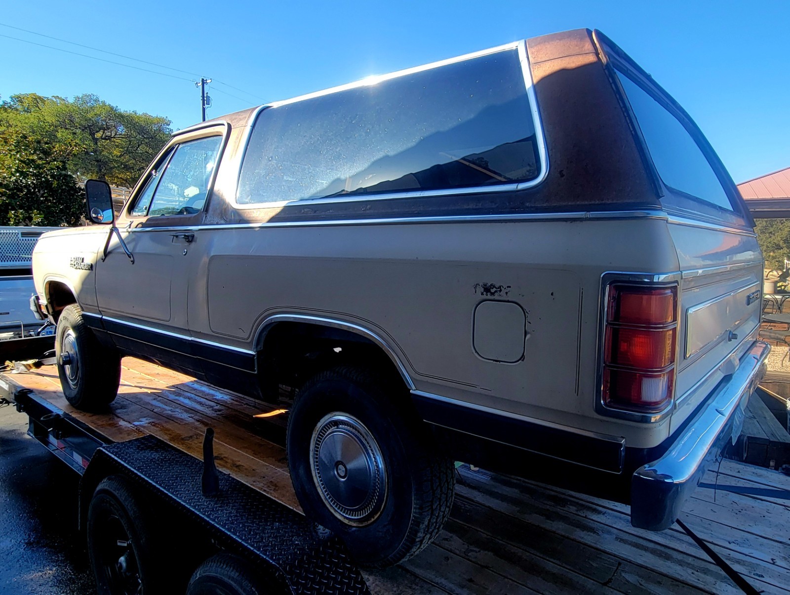 Dodge-Ramcharger-1983-SUV-2