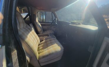 Dodge-Ramcharger-1983-SUV-25