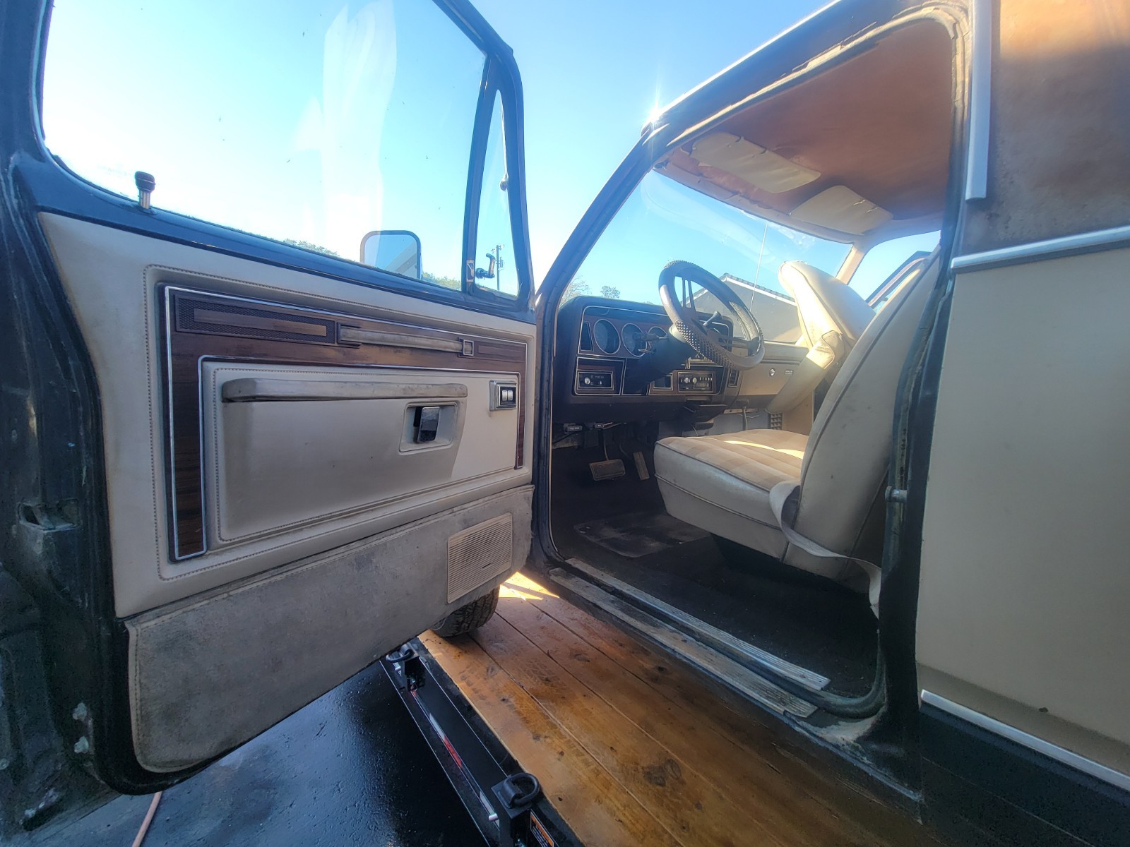 Dodge-Ramcharger-1983-SUV-28