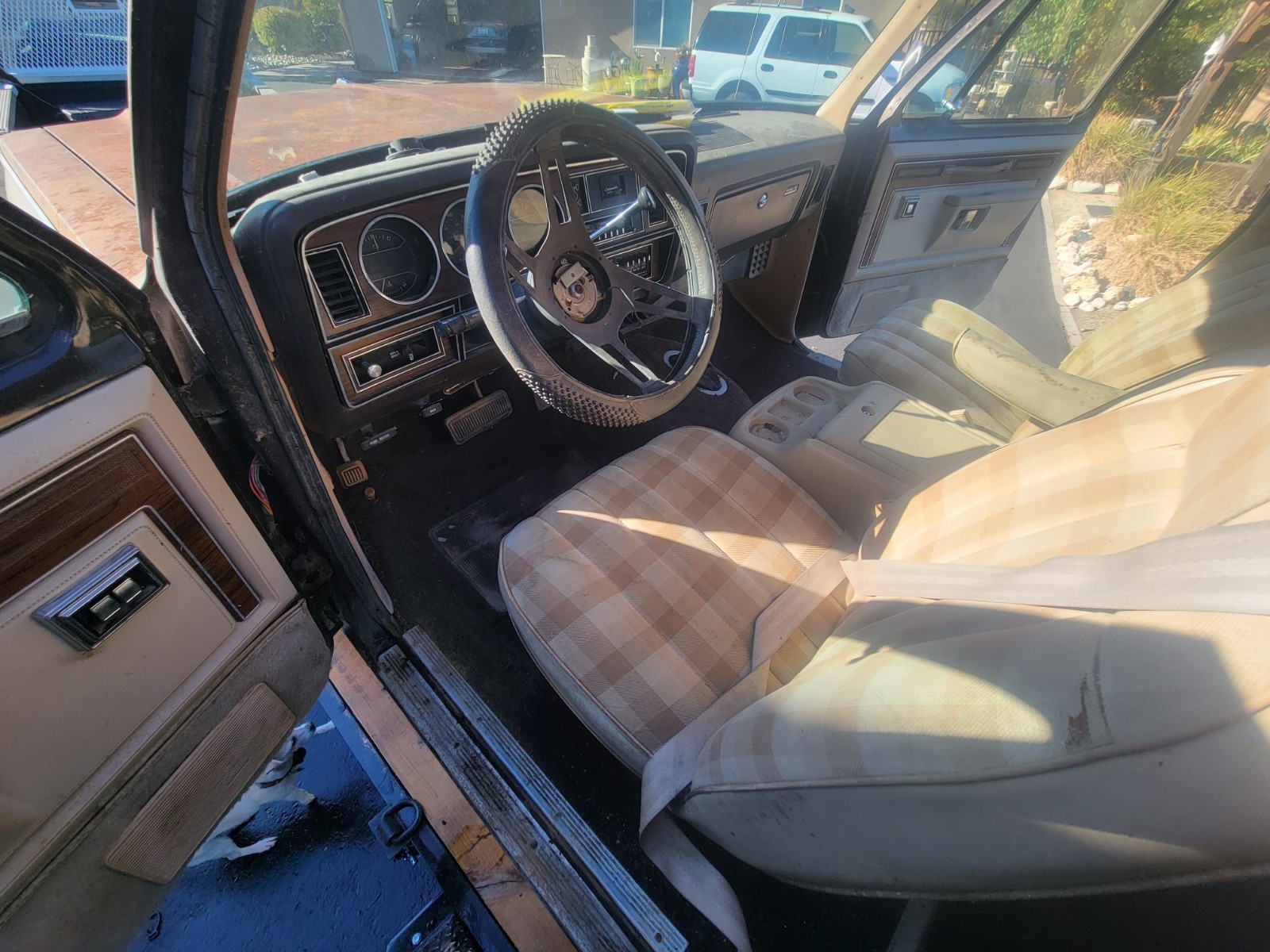 Dodge-Ramcharger-1983-SUV-29