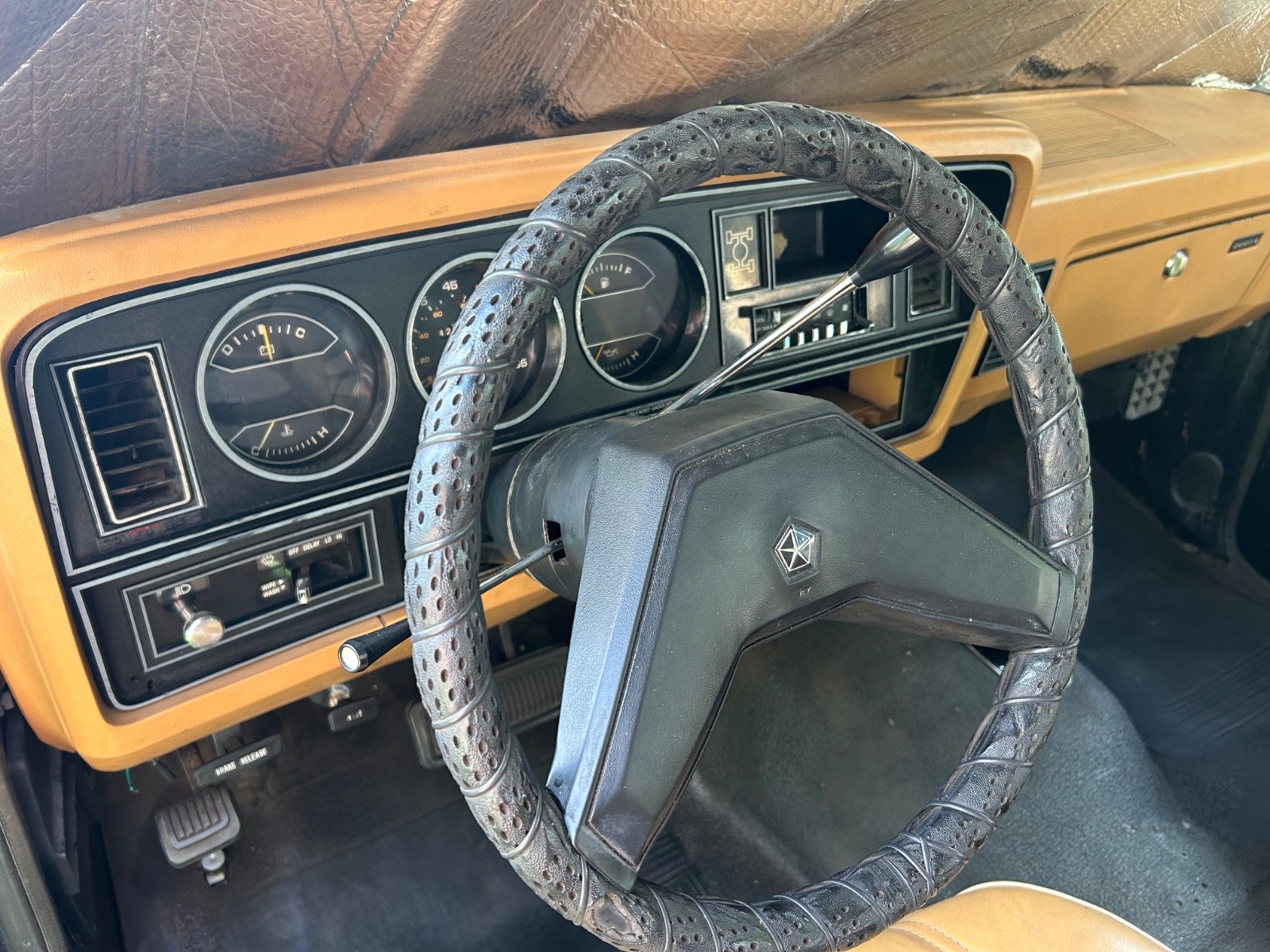 Dodge-Ramcharger-1985-Utility-13